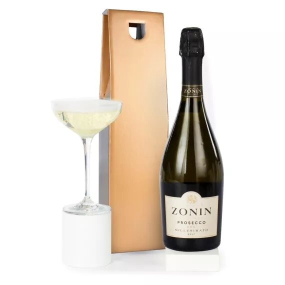 hampers - Bottle of Prosecco, £24.95 - A lovely bottle of prosecco in a gold metallic gift bag.