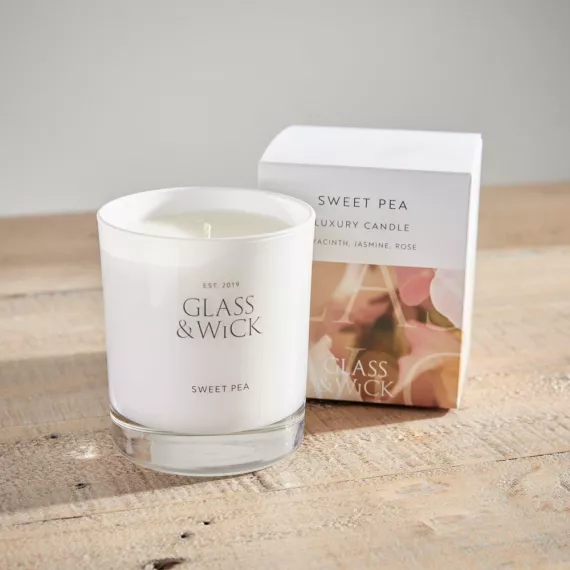gifts - Glass and Wick Sweet Pea Candle, £19.99 - A sweet-scented candle that brings the fresh, floral aroma of a sweet pea garden into the home.