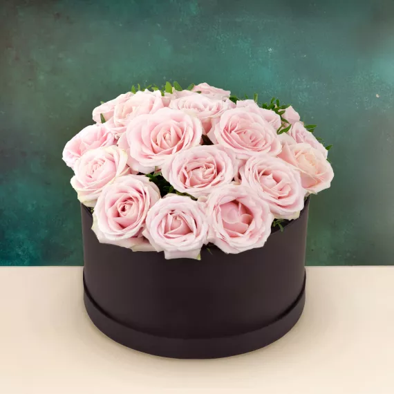 flowers - Zara, £94.99 - Discover Zara, a unique and stunning hatbox from our Flowers By Rene Collection.